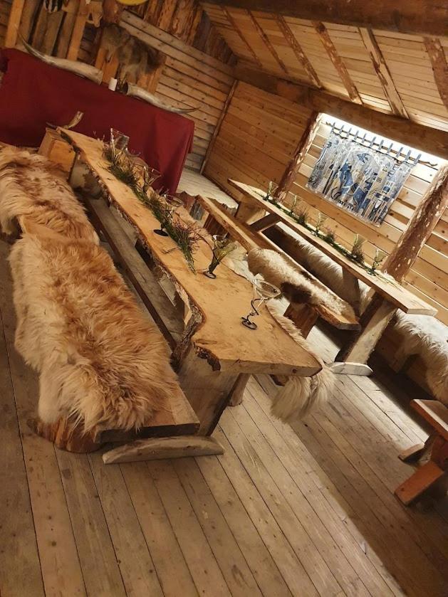 Villa Vittfarnas Vikingaby à Sosdala Extérieur photo