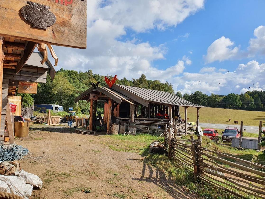 Villa Vittfarnas Vikingaby à Sosdala Extérieur photo